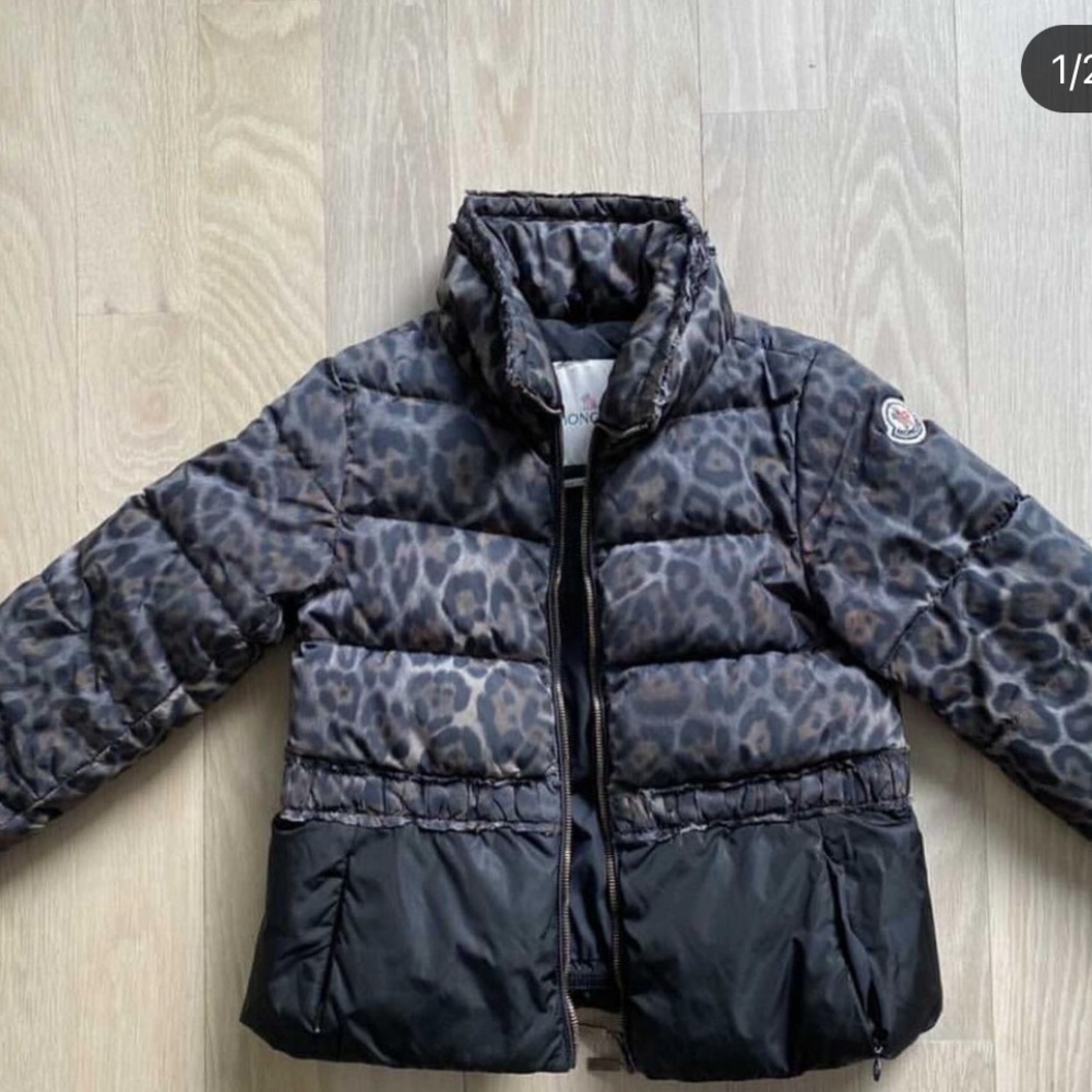Moncler limited edition girls jacket
Size 8